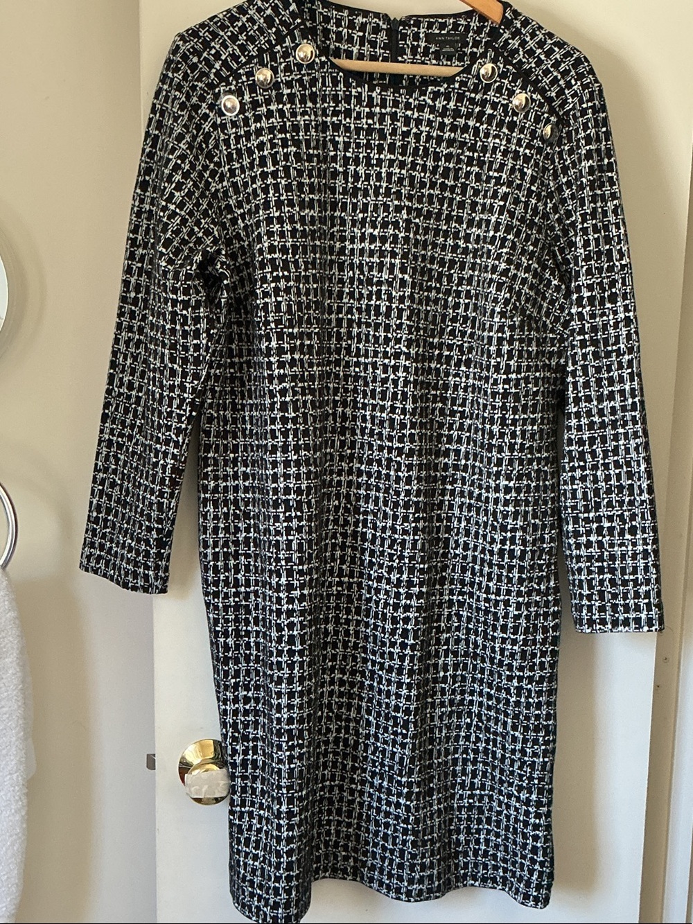ANN TAYLOR Black and White Patterned Long Sleeve Shift Dress